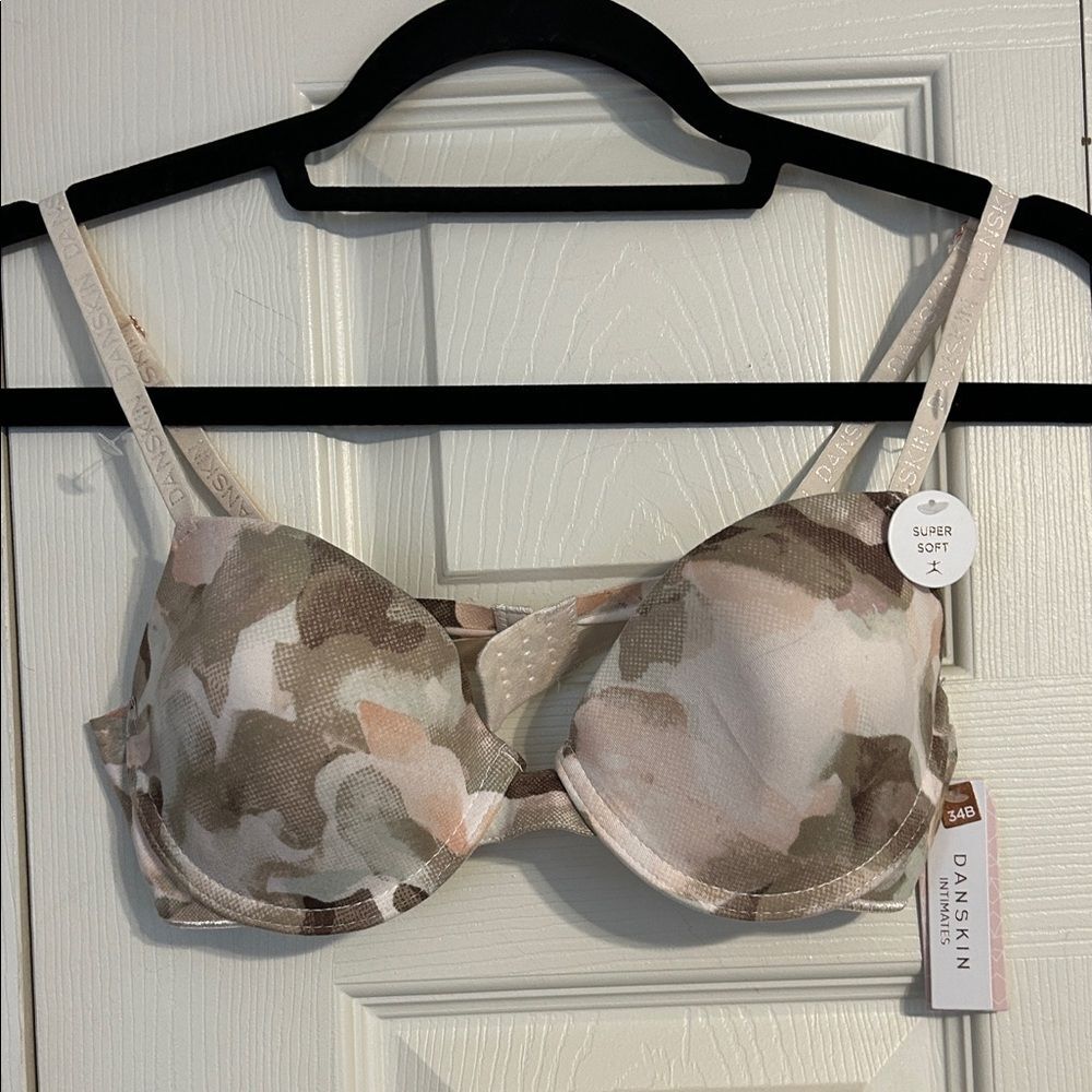 DANSKIN NWT 34B Women's Soft Camouflage Bra Cream Tan Underwire Lined Adjust